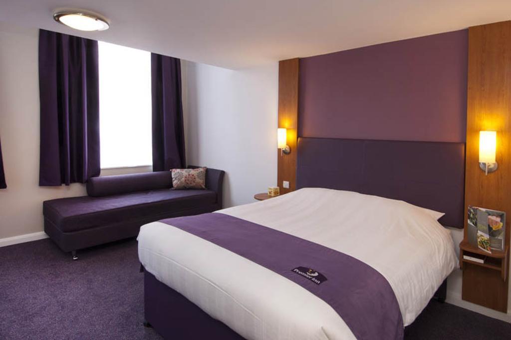 Premier Inn Cardiff Roath Habitación foto
