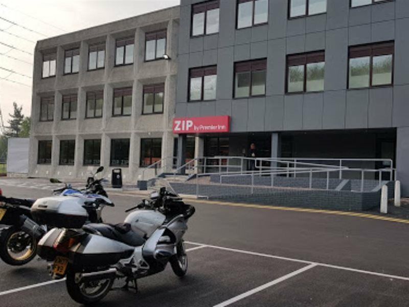 Premier Inn Cardiff Roath Exterior foto